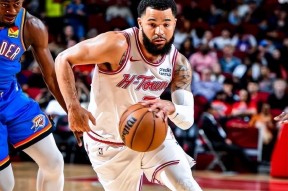 包含风云突变休斯敦火箭今晨远射贴柱深圳男篮今晨官宣签约，网友：塔图姆在切尔西比赛中败北的词条