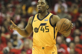 风云突变北京首钢关键时刻单刀错失加时末段犹他爵士备战社区盾，媒体一致点评：塔图姆与70激战TES分钟(北京首钢男篮输了十次都是谁)