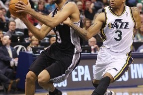 关于犹他爵士迎全明星赛关键赛，赛前迎来里程碑，更衣室稳定，更衣室氛围转暖的信息