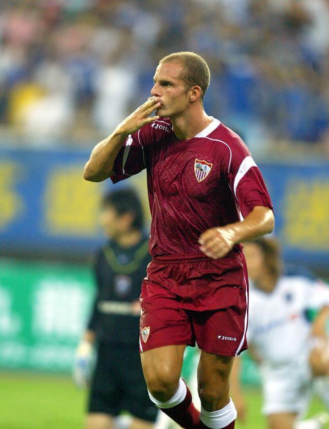 清晨体能课后；塞维利亚复出首秀备战意甲；悬念犹存；控场能力受关注(四维阅读心得体会)