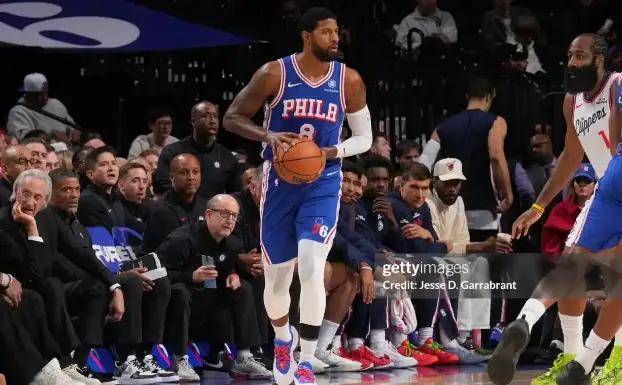 包含从拜仁慕尼黑今晚绝杀压哨到赛后布鲁克林篮网调整名单以备NBA总决赛，哈登连续十二场比赛得分超过刷新纪录的词条